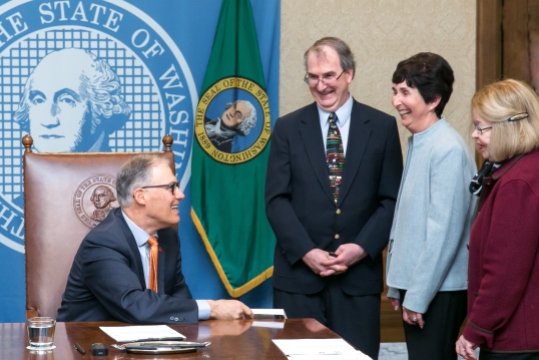 Pictured left to right: Gov. Jay Inslee, Dennis Small, Educational Technology Director, Office of Superintendent of Public Instruction, Marilyn Cohen, NW Center for Media Literacy, College of Education, UW and Barbara Johnson, Action for Media Education.